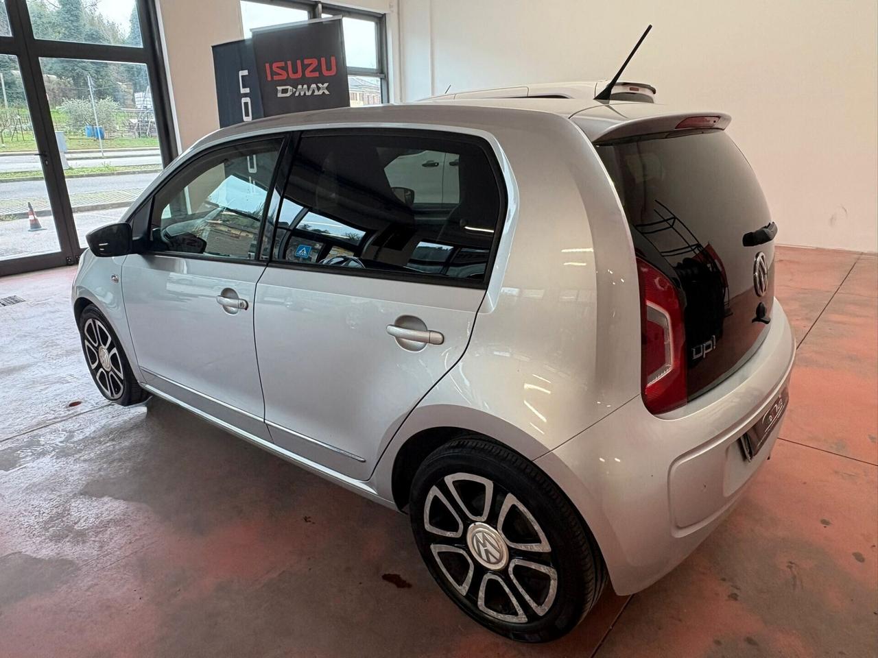 VOLKSWAGEN UP benzina 1000 CV 75 Km 41.384 certificati PER NEOPATENTATI Garanzia 12 mesi