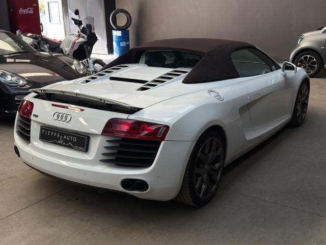 AUDI R8 Spyder 4.2 V8 FSI quattro R tronic