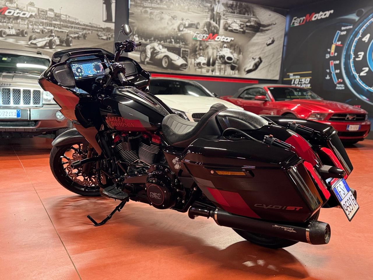 Harley-davidson Street Glide C.V.O. CVO ST