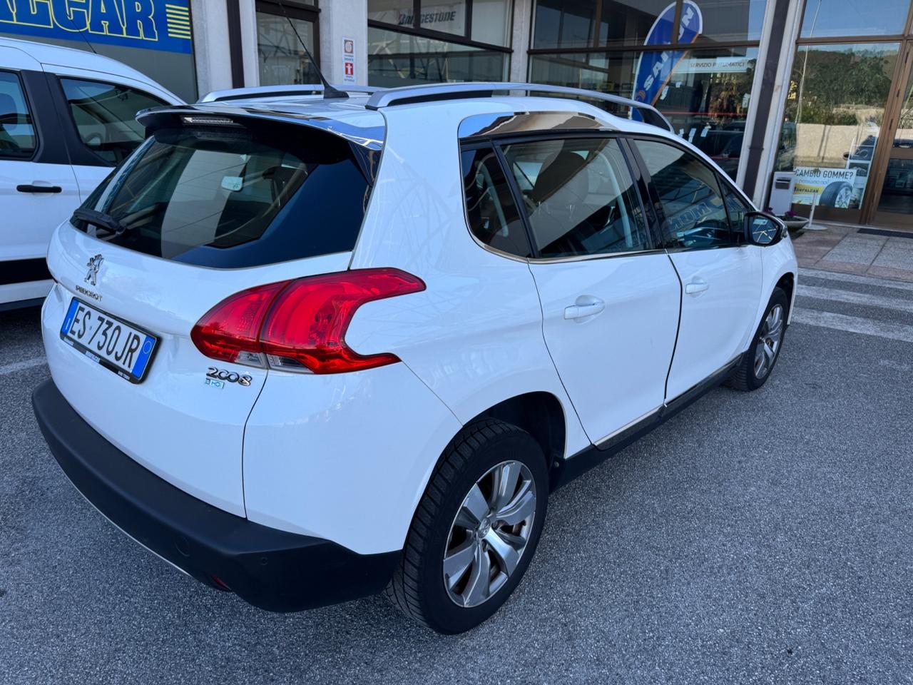 Peugeot 2008 1.6 e-HDi 92 CV Allure