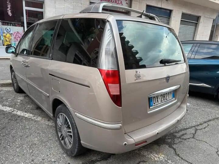 Lancia Phedra 2.2 MJT Platino