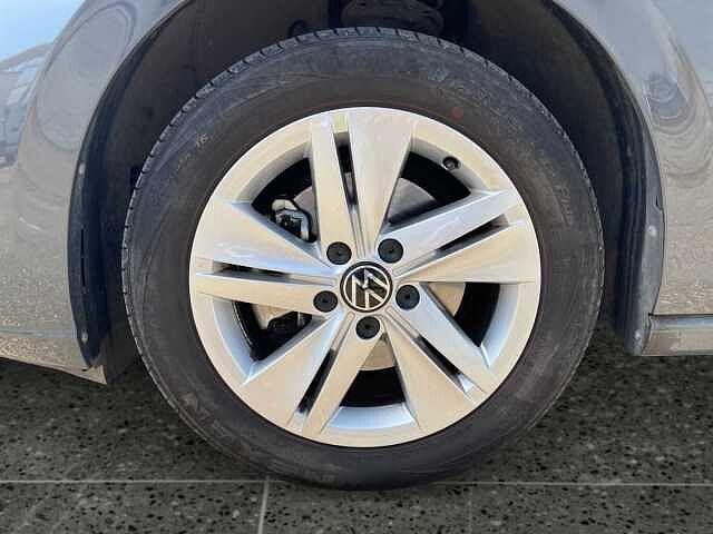Volkswagen Golf 8ª serie 2.0TDI 115CV Life - NEOPATENTATI