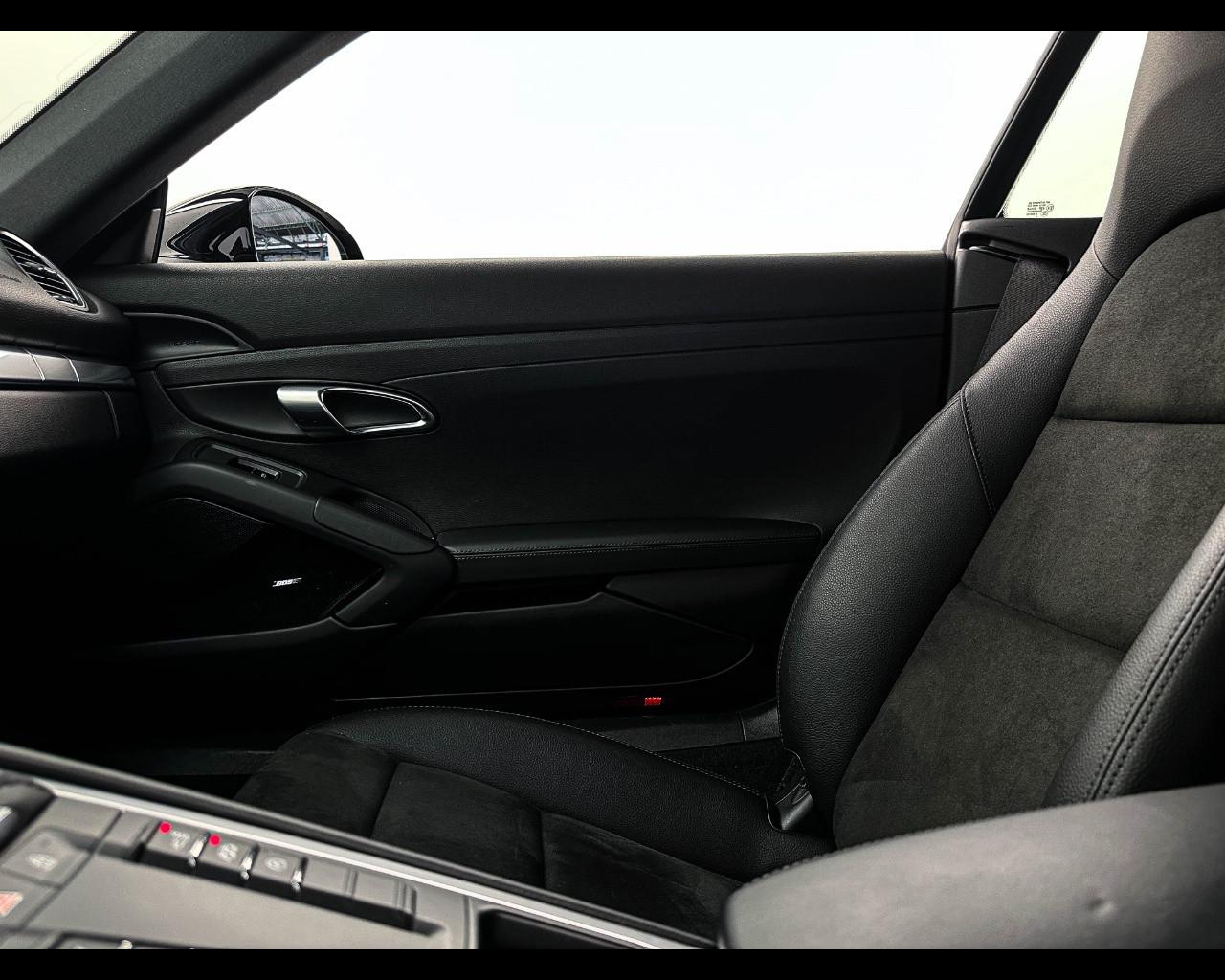 PORSCHE 718 Cayman 2.5 S