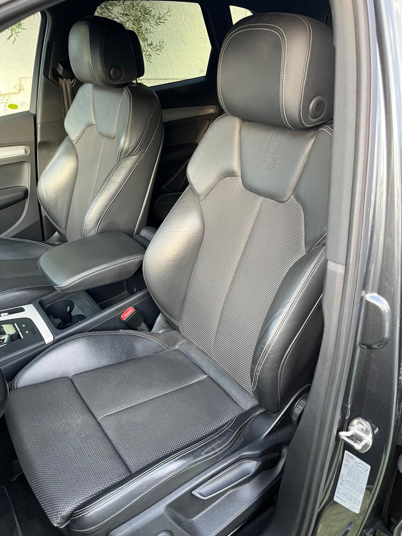 Audi Q5 2.0 TDI quattro S tronic Business Sport