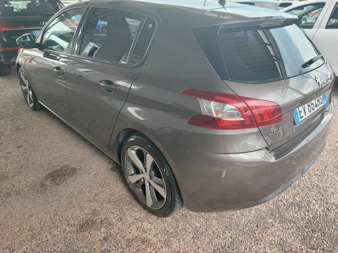 Peugeot 308 1.6 e-HDi 115 CV Stop&Start Allure