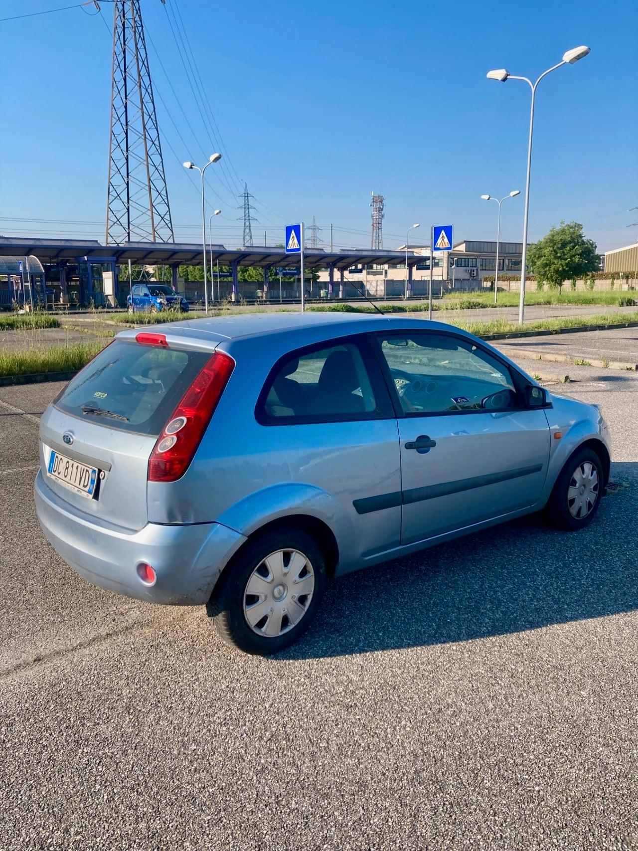 Ford Fiesta 1.2 16V 3p. Ghia