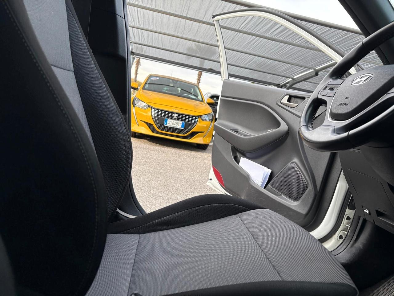 Hyundai i20 BLACKLINE 1.2 75 CV 5 porte UNICO PR.