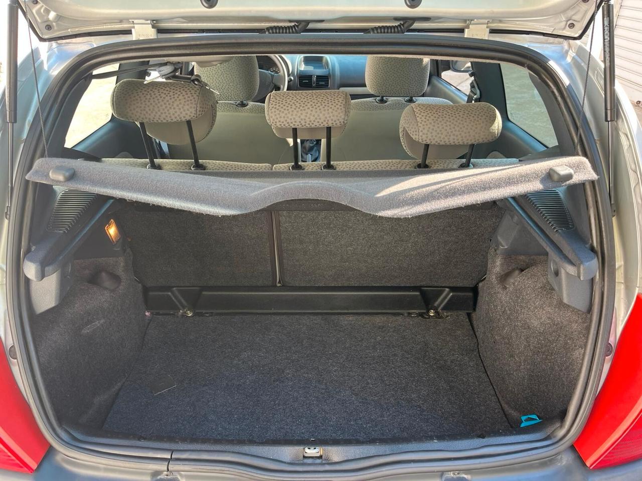 Renault Clio 1.2 16V cat 3 porte Luxe Privilège
