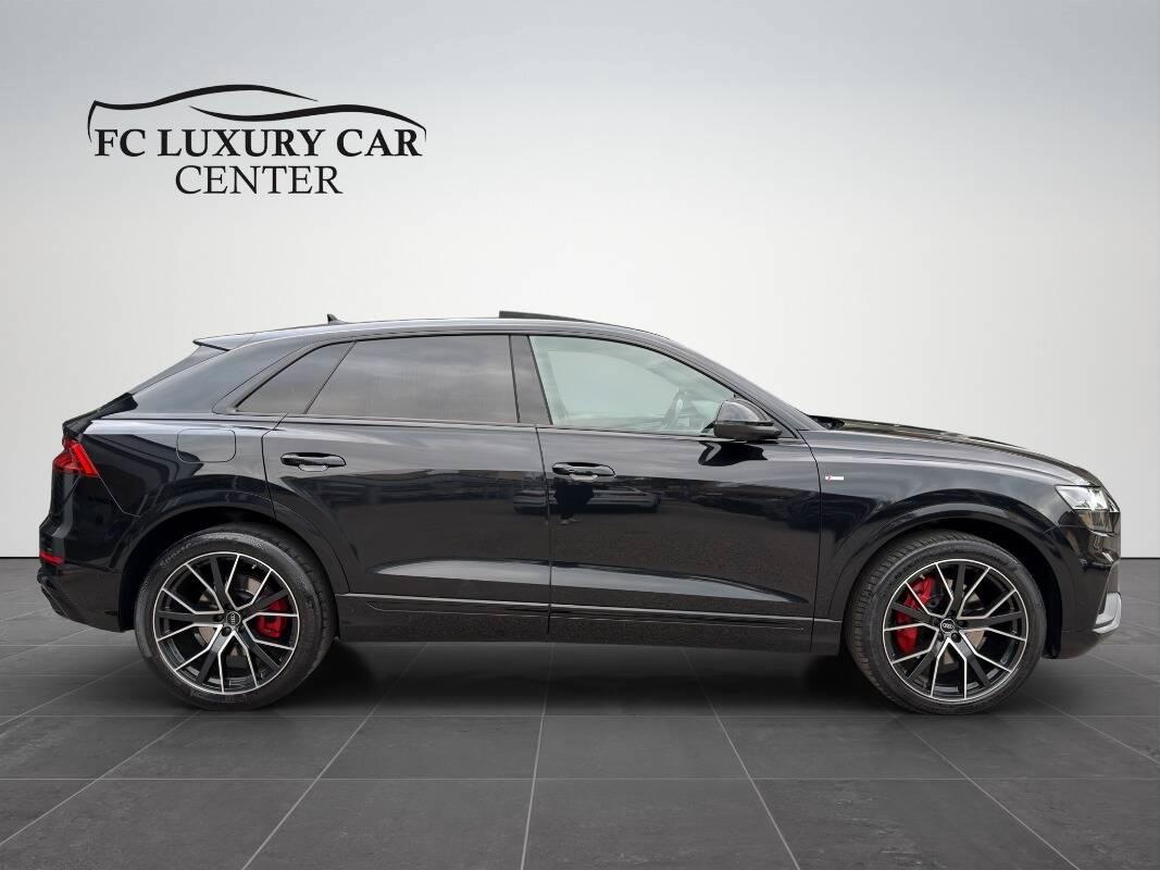 Audi Q8 50 3.0 286CV S LINE PELLE VALCONE TETTO CAMERA 360