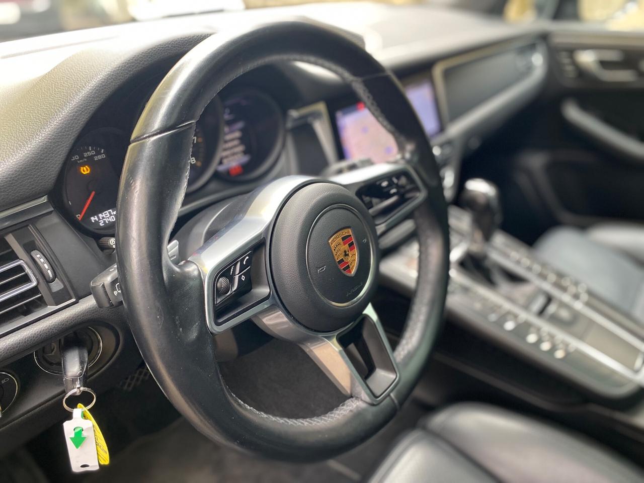 Porsche Macan 2.0 tetto panoramico 245 cv