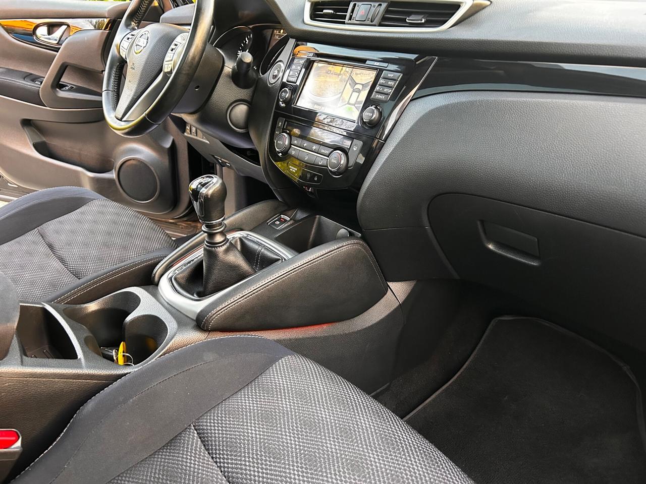 Nissan Qashqai 1.6 dCi 2WD 360 *FULL*TETTO*NAVI*CAMERA*