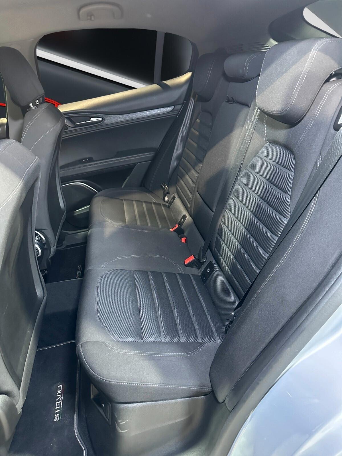 Alfa Romeo Stelvio 2.2 Turbodiesel 190 CV AT8 Q4 VELOCE