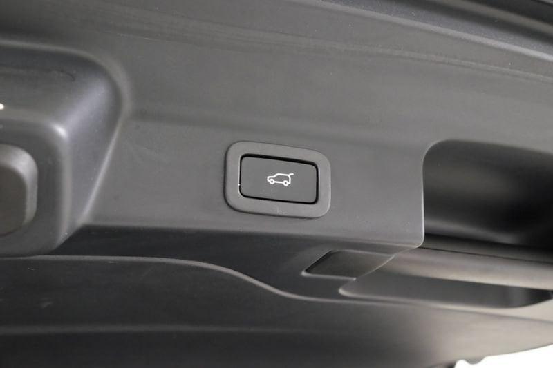 Jaguar F-Pace 2015 Diesel 2.0d i4 Pure awd 180cv my18