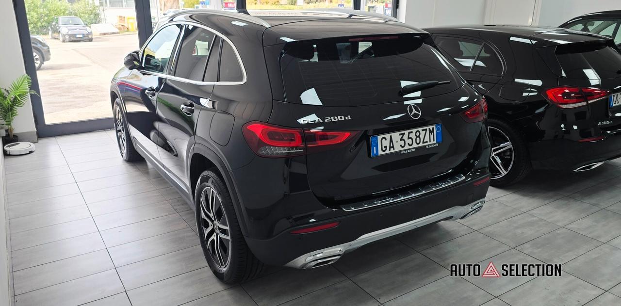 Mercedes Gla .