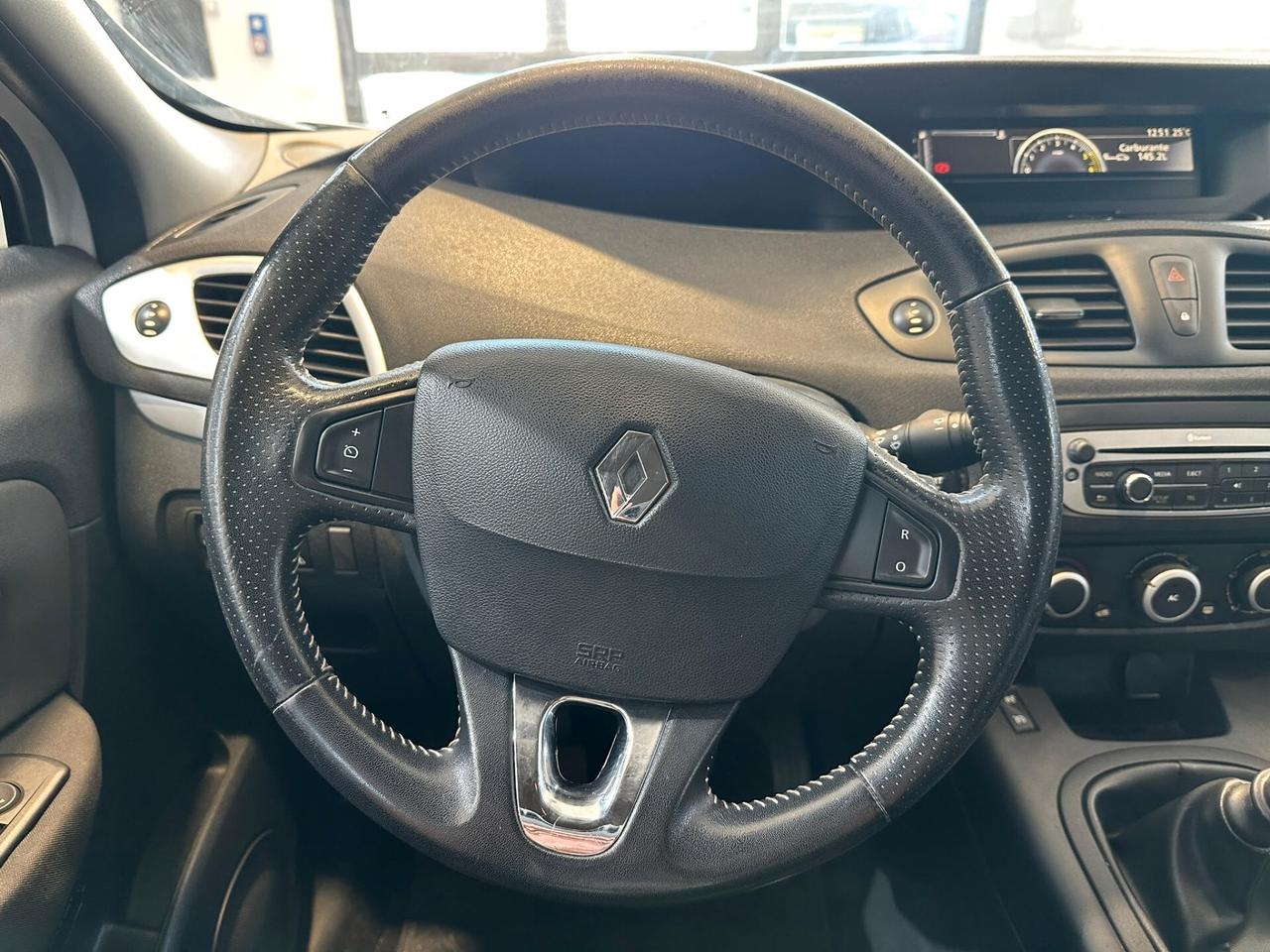 Renault Scenic Scénic 1.5 dCi 110CV EDC