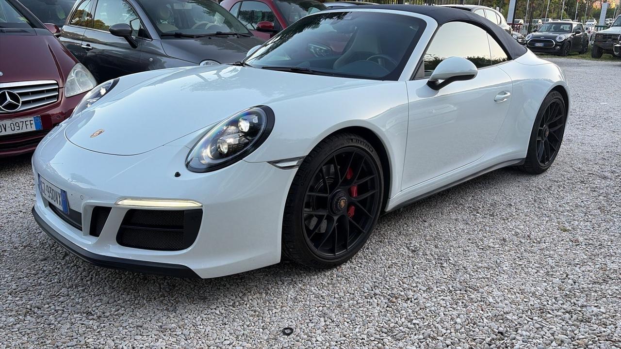 Porsche 911 3.0 Carrera 4 GTS Cabriolet