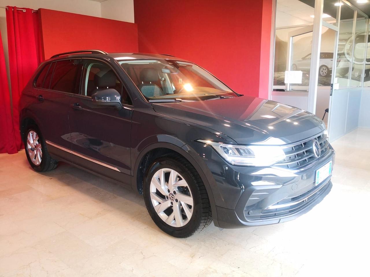 Volkswagen Tiguan 2.0 TDI 150 CV SCR DSG Life ***TAGLIANDI VW***