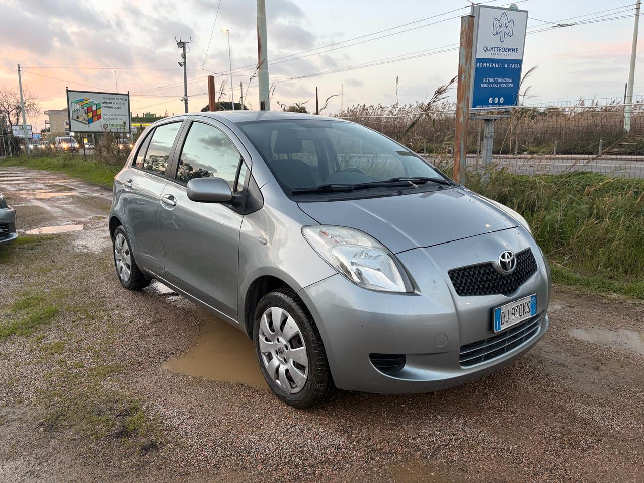 TOYOTA YARIS 1.0 69CV ANNO 2007 ADATTA NEOPATENTATI