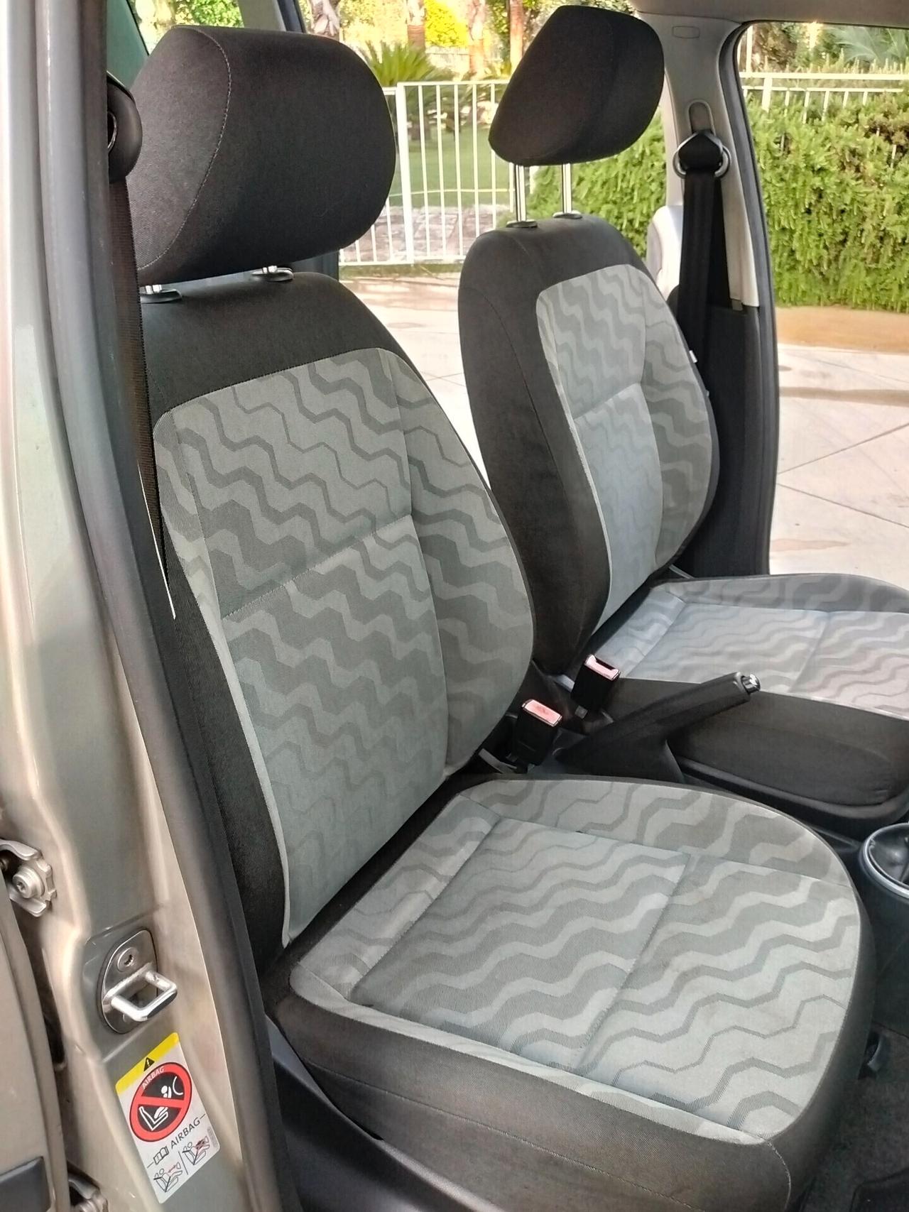 Skoda Roomster 1.2 12V 70CV Style