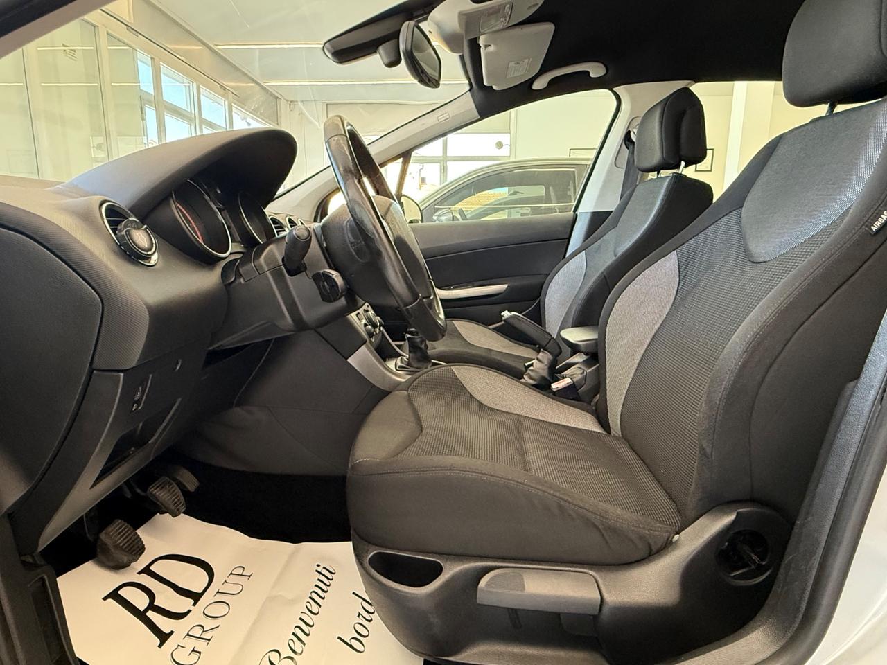 Peugeot 308 5p 1.6 hdi 16v Feline 110cv okneopatentati
