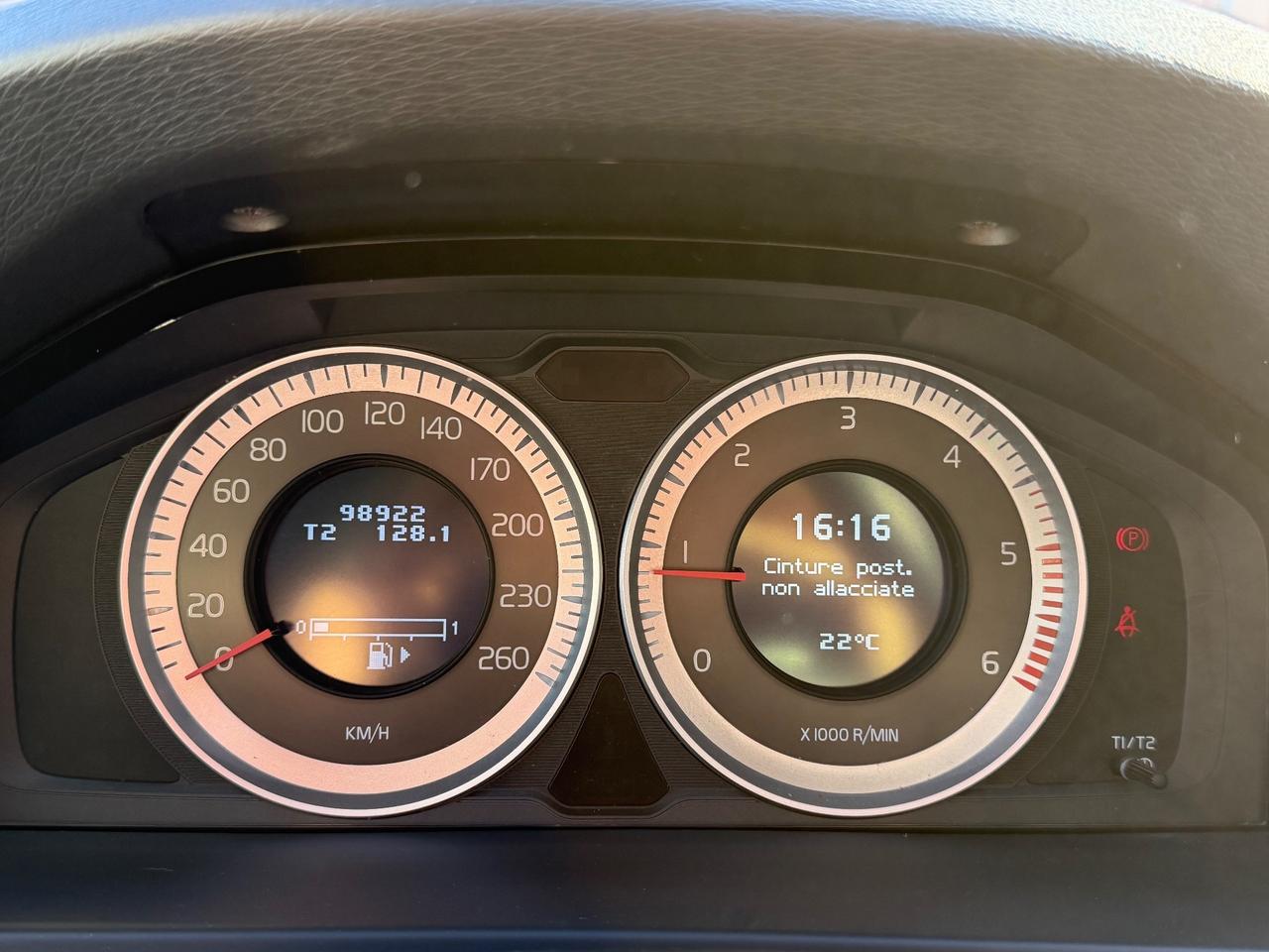 Volvo V60 D3 163CV R-design 2012