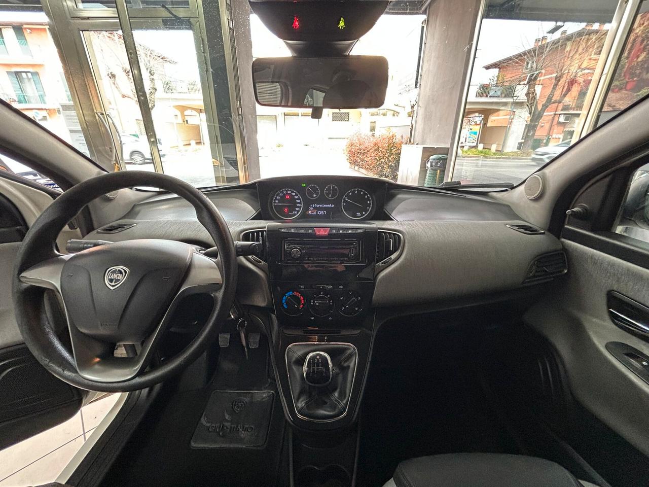 Lancia Ypsilon 1.2 69 CV 5 porte GPL Ecochic Silver