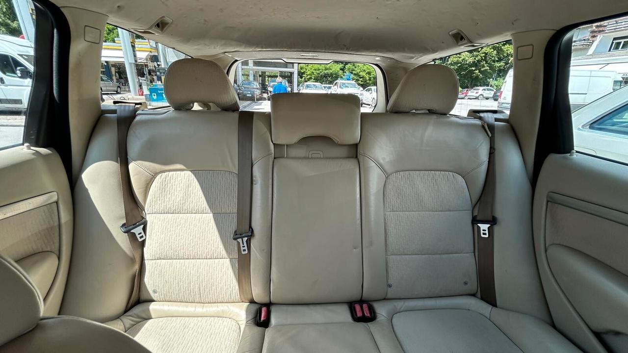 Volvo V70 2.4 D5 AWD Summum