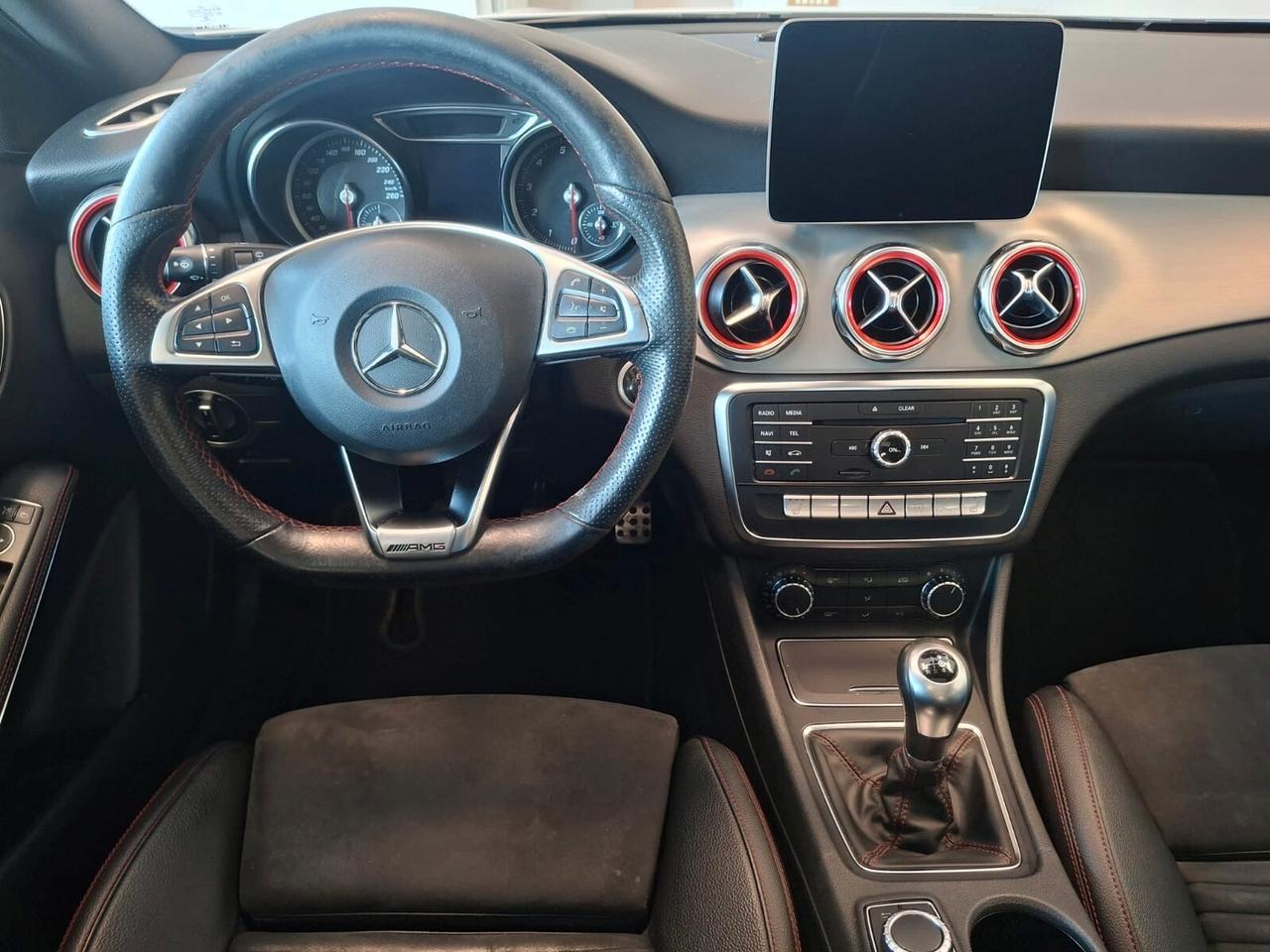 Mercedes-Benz GLA 180 Premium*AMG*EURO 6D-TEMP