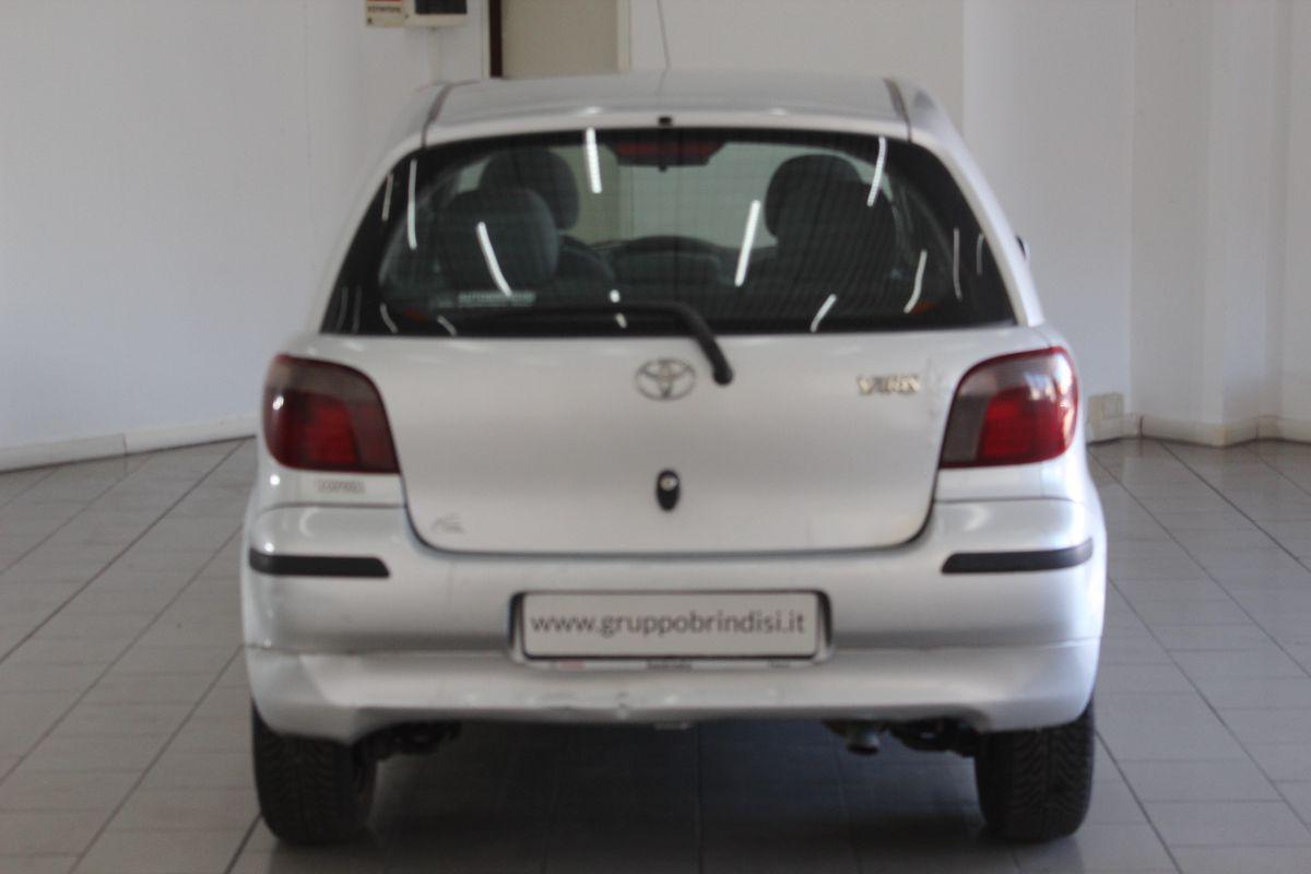 TOYOTA - Yaris - 16V 5 porte Sol