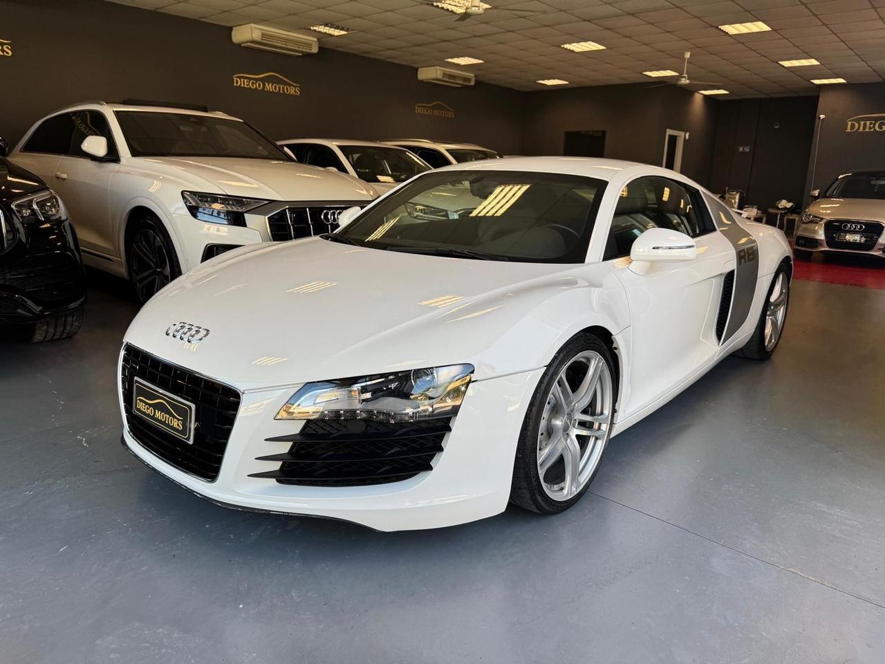 Audi R8 4.2 V8 FSI quattro R tronic