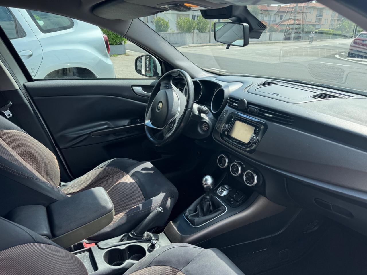 Alfa Romeo Giulietta 1.6 JTDm-2 105 CV Exclusive