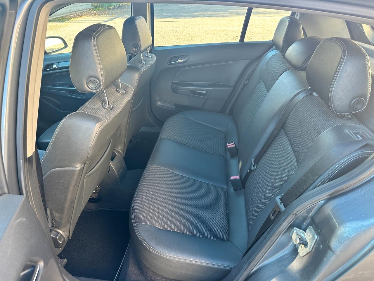 Opel Astra 1.9 16V CDTI 150CV 5 porte Cosmo Sport