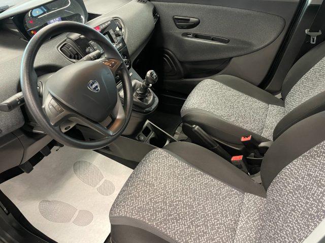 LANCIA Ypsilon 1.0 69 CV Hybrid Silver