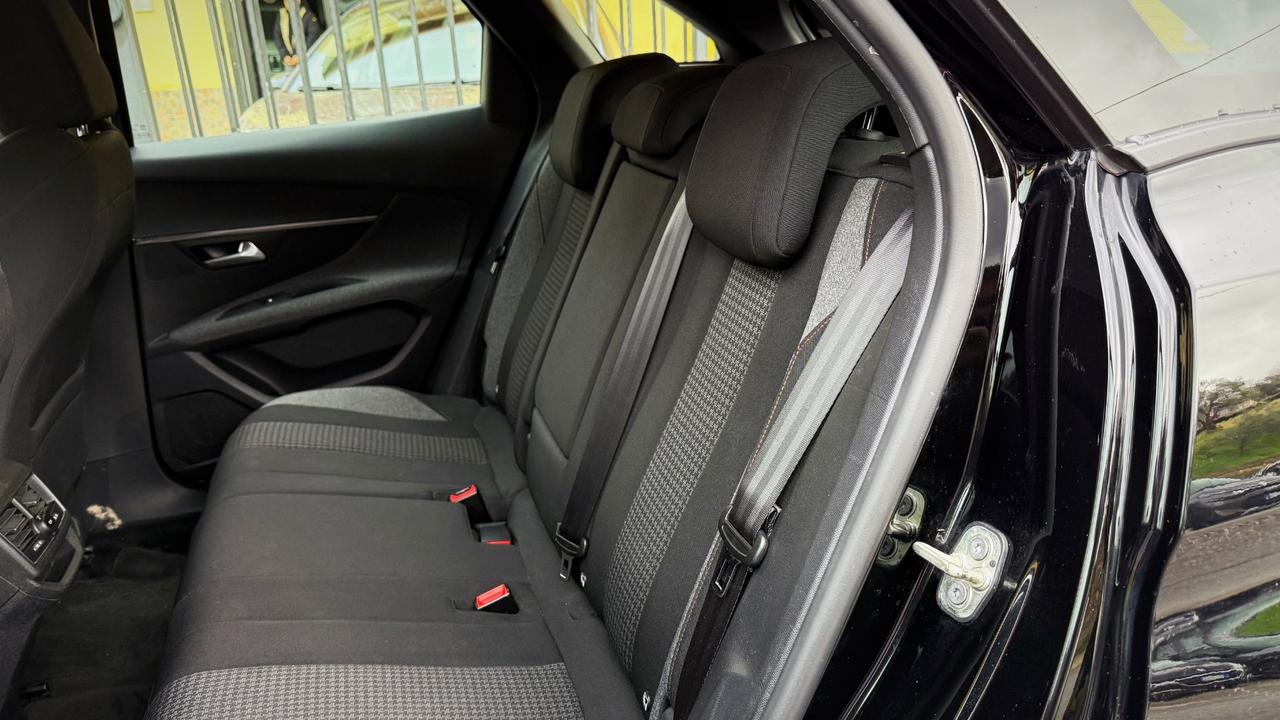 Peugeot 3008 1.5 Hdi EAT8 Business - 2021