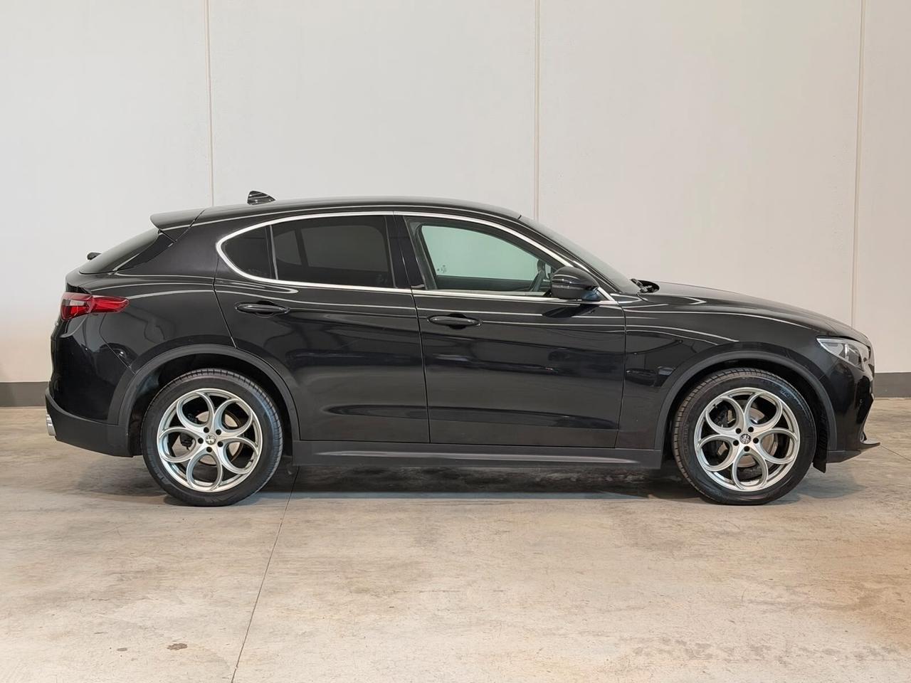 Alfa Romeo Stelvio 2.2 Turbodiesel 180 CV AT8 RWD Executive