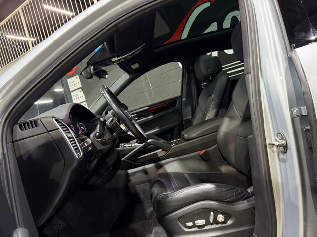 PORSCHE Cayenne 3.0 COUPE E-HYBRID UFF BONALDI 462HP