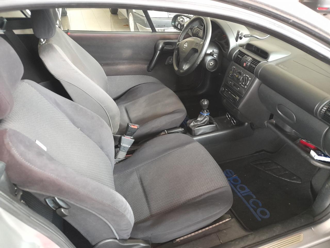 Opel Tigra 1.4i 16V cat