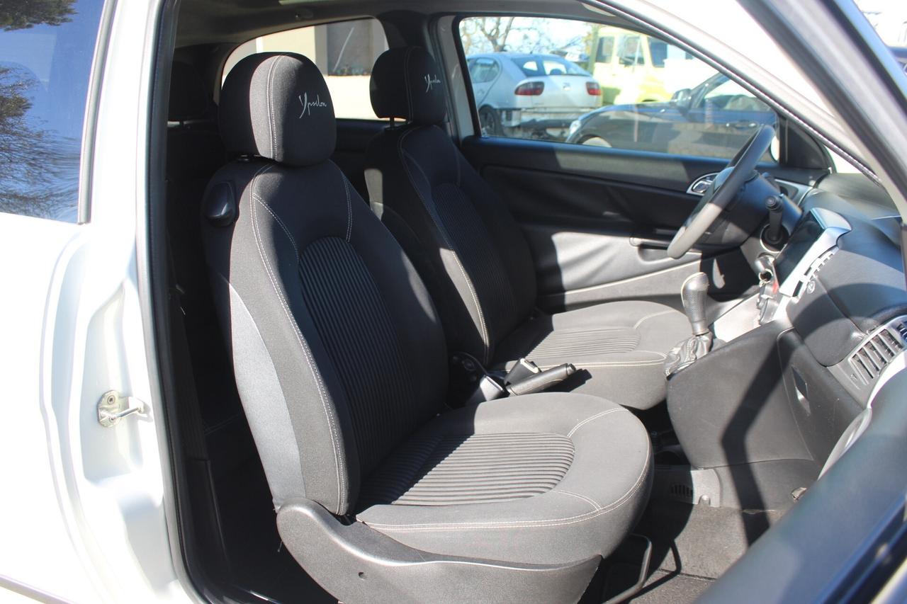 Lancia Ypsilon 1.3 MJT 90 CV Platino