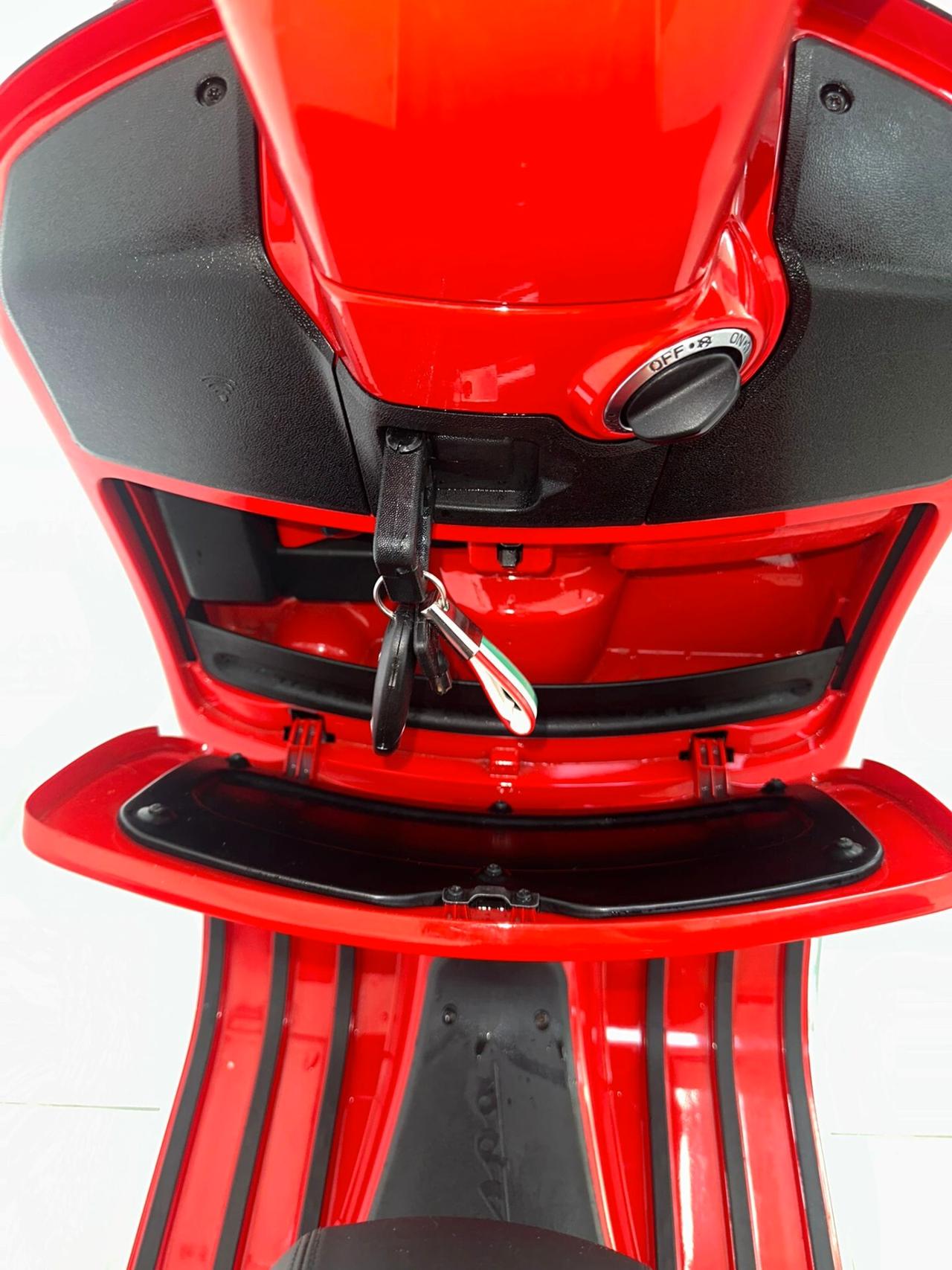 Piaggio Vespa 300 GTS hpe