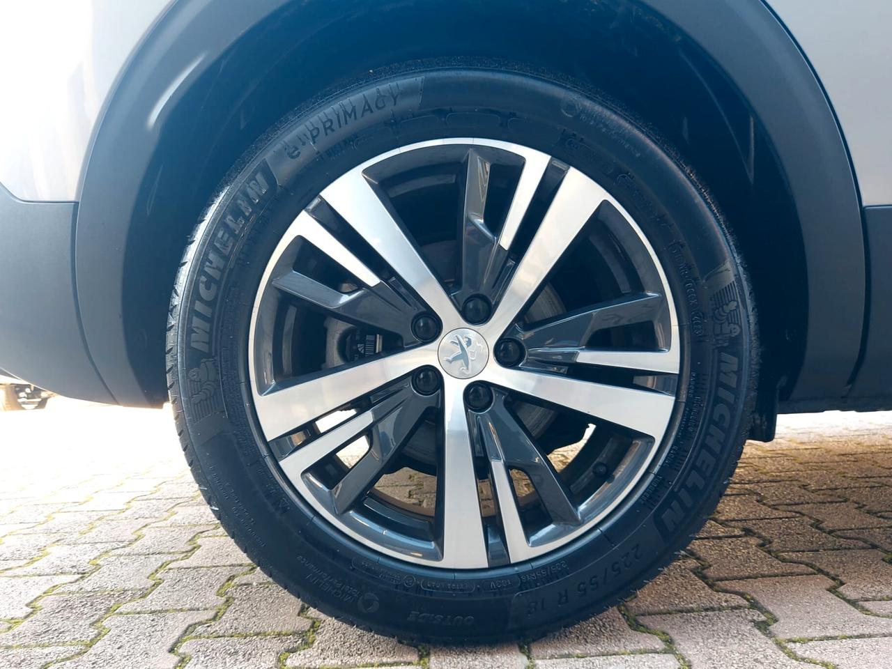 Peugeot 3008 BlueHDi 130 S&S EAT8 Allure Pack 2024