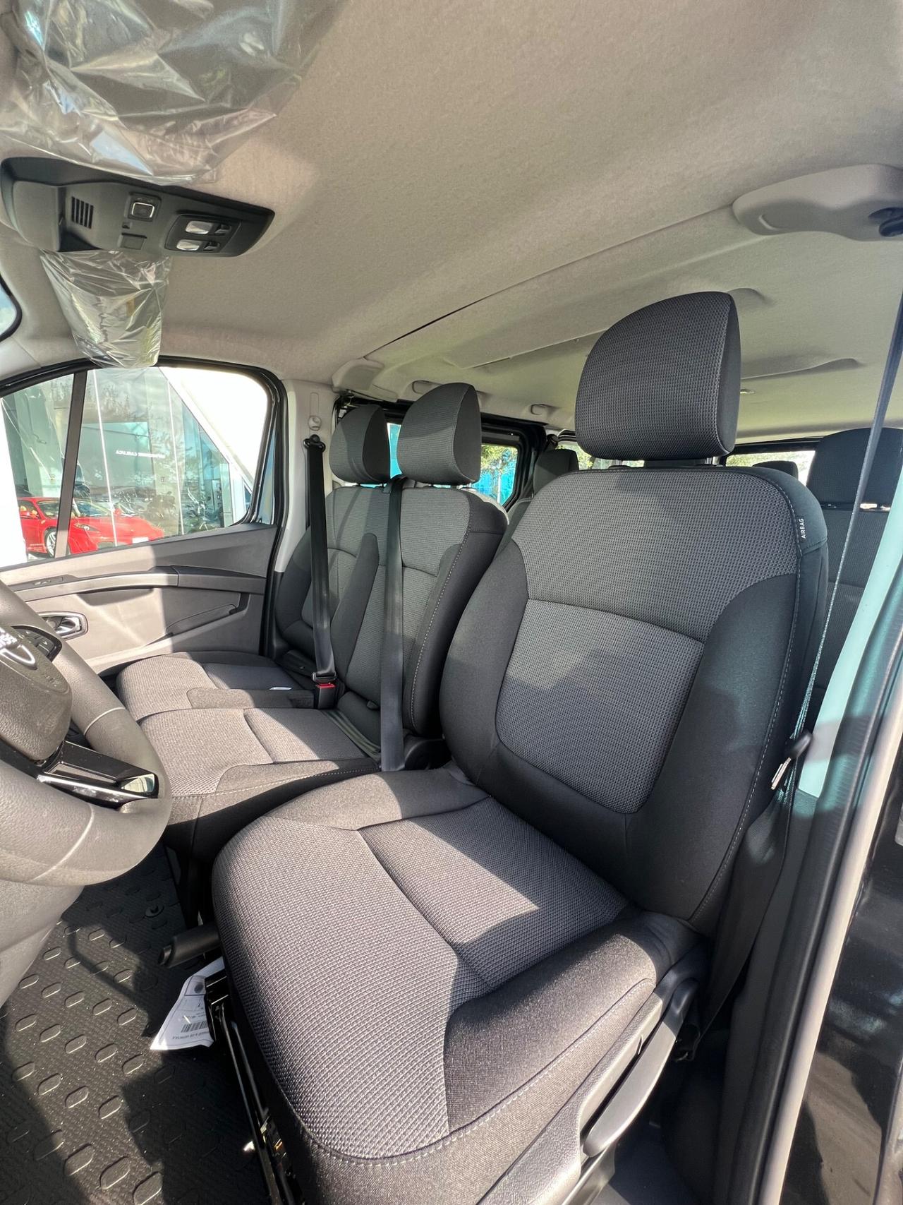 Nissan Primastar 2.0dCi 9 posti possibilità noleggio no scoring