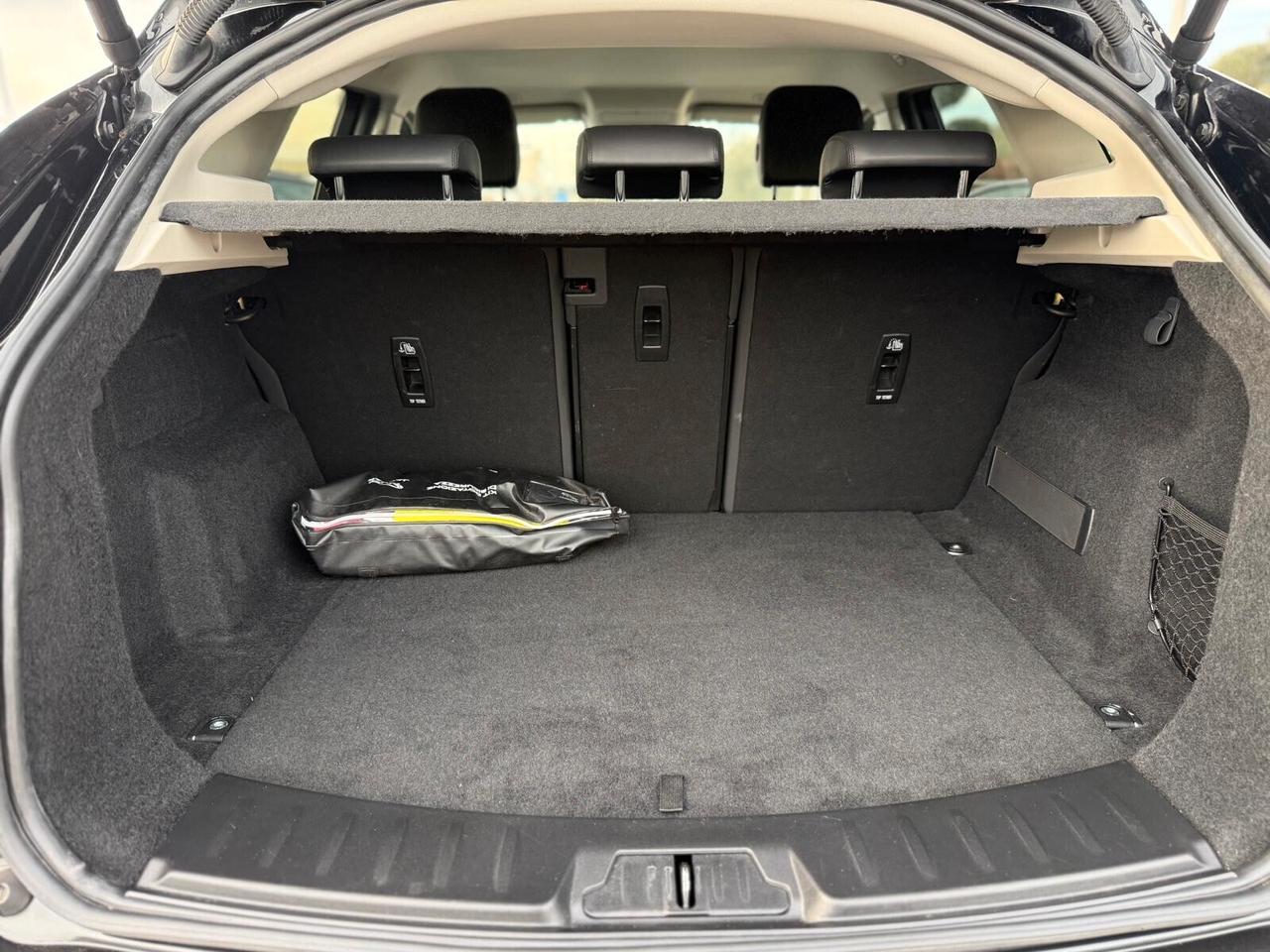 Jaguar E-Pace 2.0D I4 163 CV AWD Auto R-Dynamic S