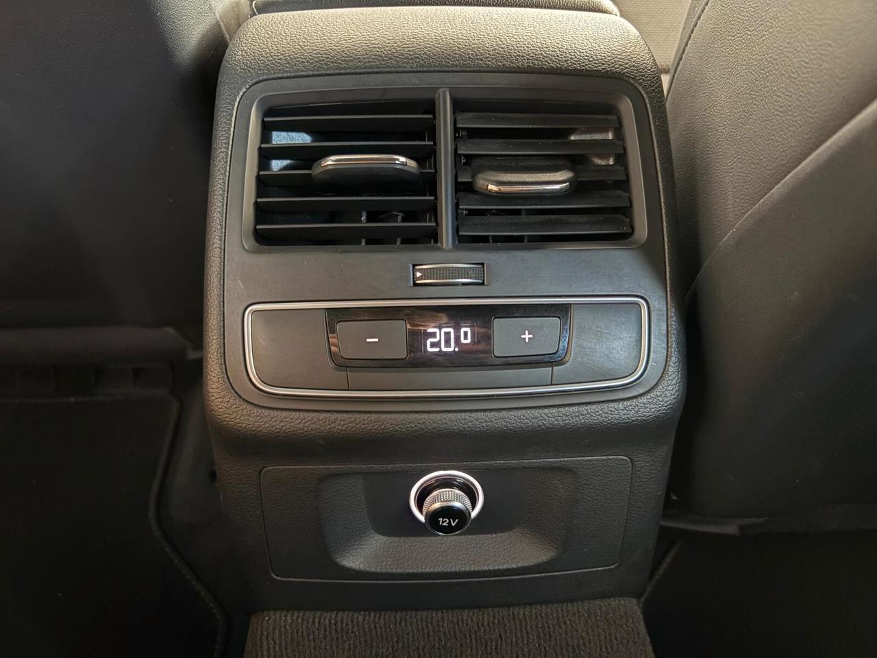Audi A4 S-LINE 2.0 150CV