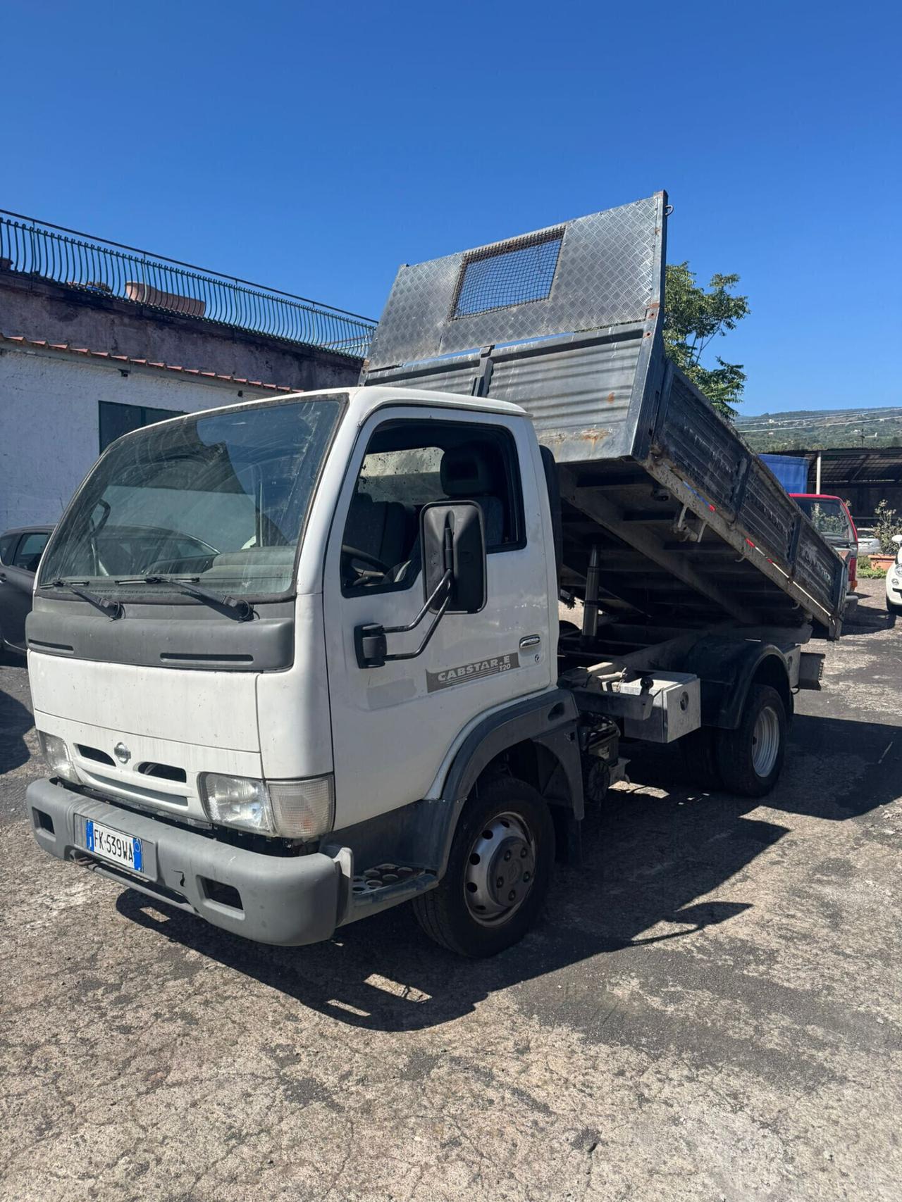NISSAN CABSTAR E 120 RIBALTABILE 3 LATERALE ANNO 2003