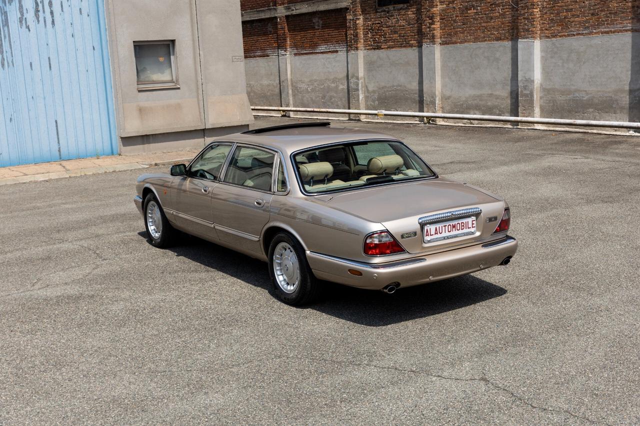 Daimler Super V8 XJ X300* LWB * Topaz con interni Cashmere* Meravigliosa*