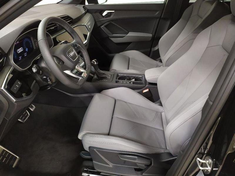 Audi Q3 Sportback 35 2.0 tdi Identity Black s-tronic