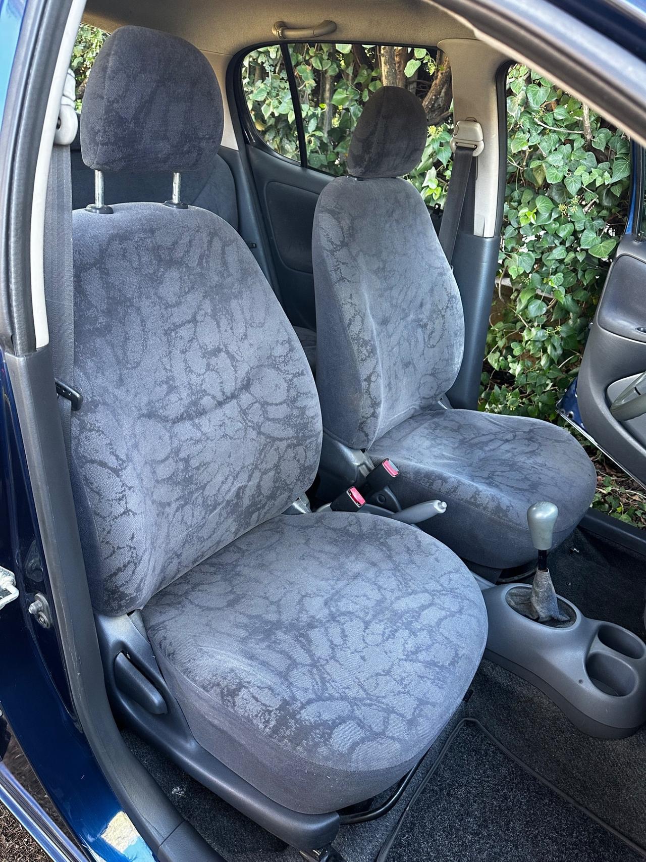 Toyota Yaris 1.0i 16V cat 3 porte Sol