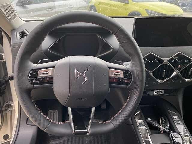 DS DS 3 3 BlueHDi 130 aut. Performance Line
