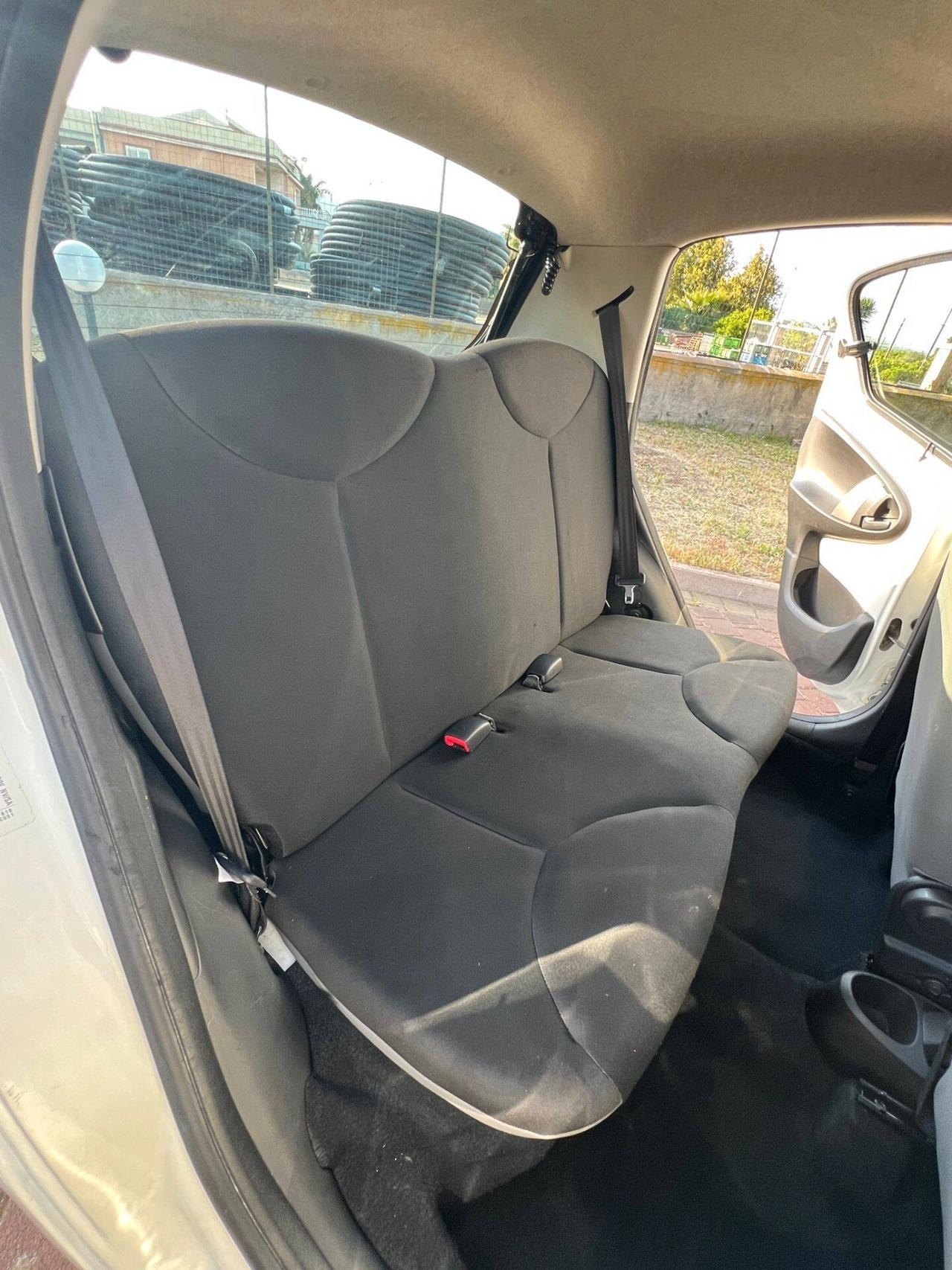 Toyota Aygo 1.0 12V VVT-i 5 porte Active Connect