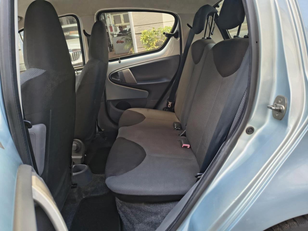 Toyota Aygo 1.0 12V VVT-i 5 porte Sol